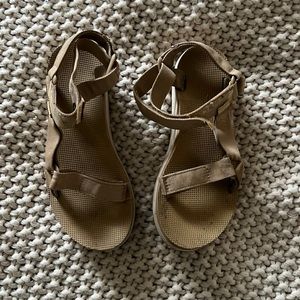 Teva Midform Universal in Lark Size 8 USA / 39 EU